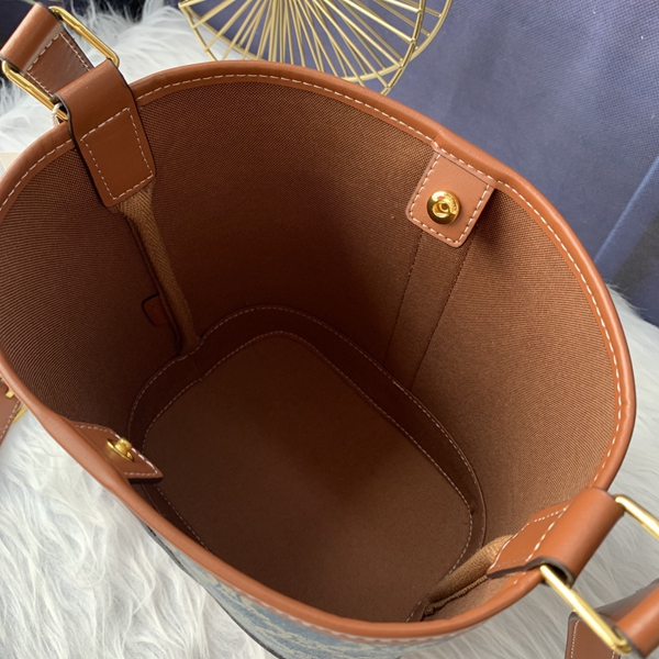 スーパーコピーブランドバッグ着用イメージ